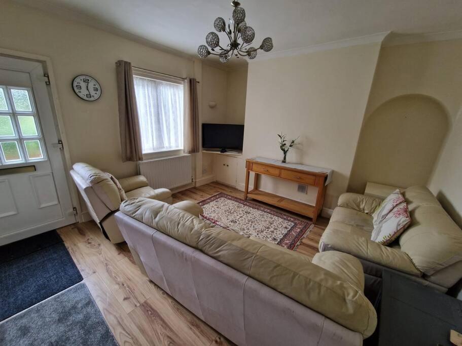 3 Bed Entire In Whitchurch, Shropshire
